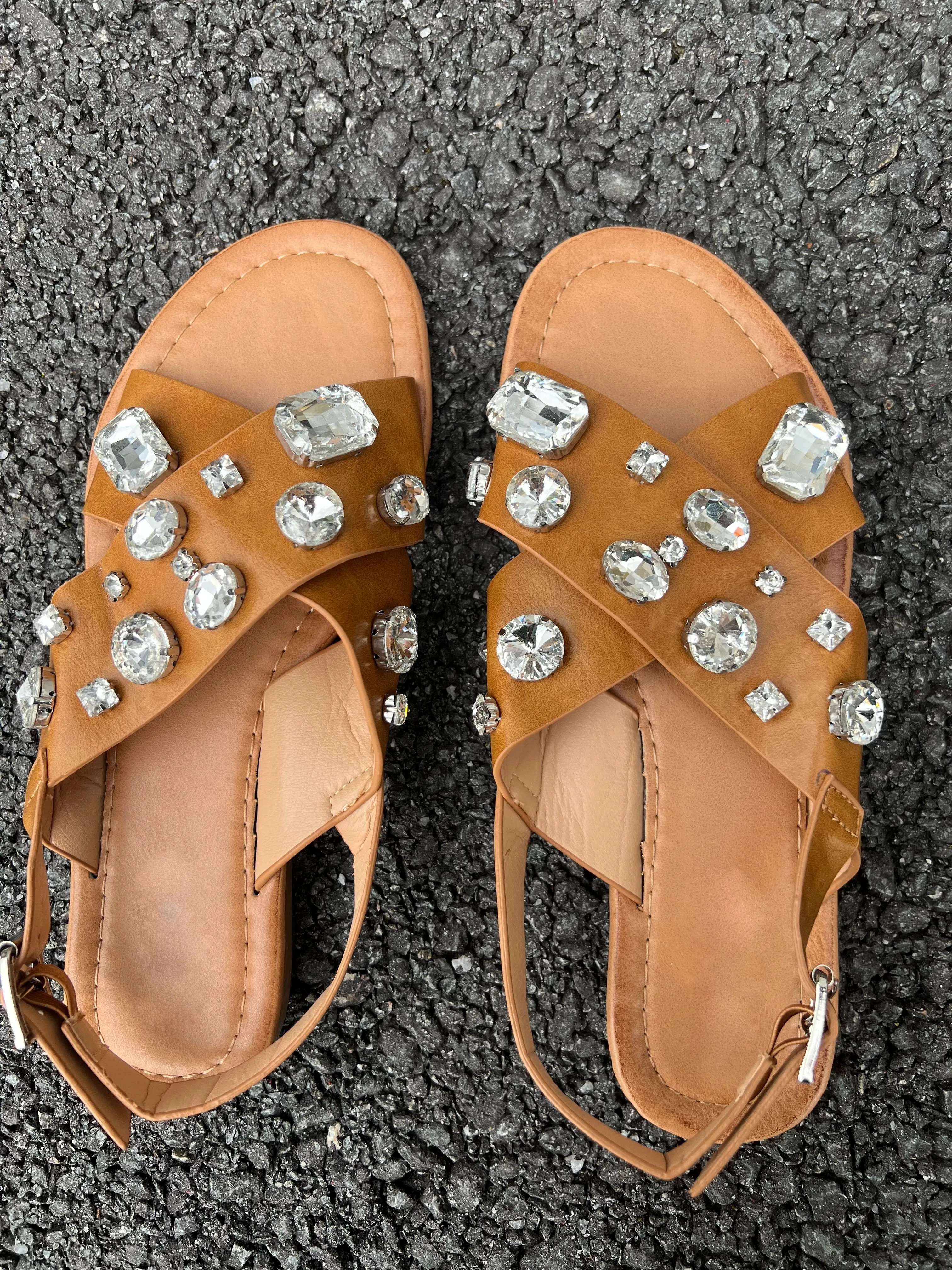 Kendra sandals