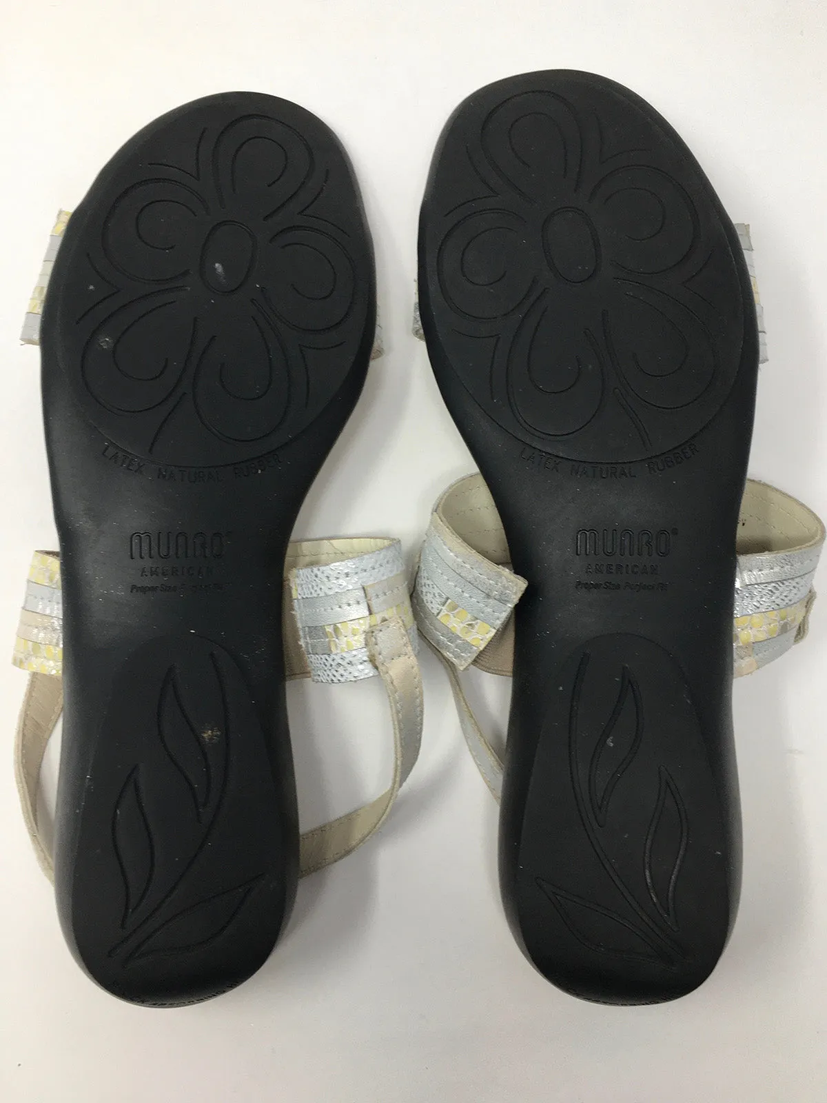 Munro Size 11 Ivory Patchwork Sandals